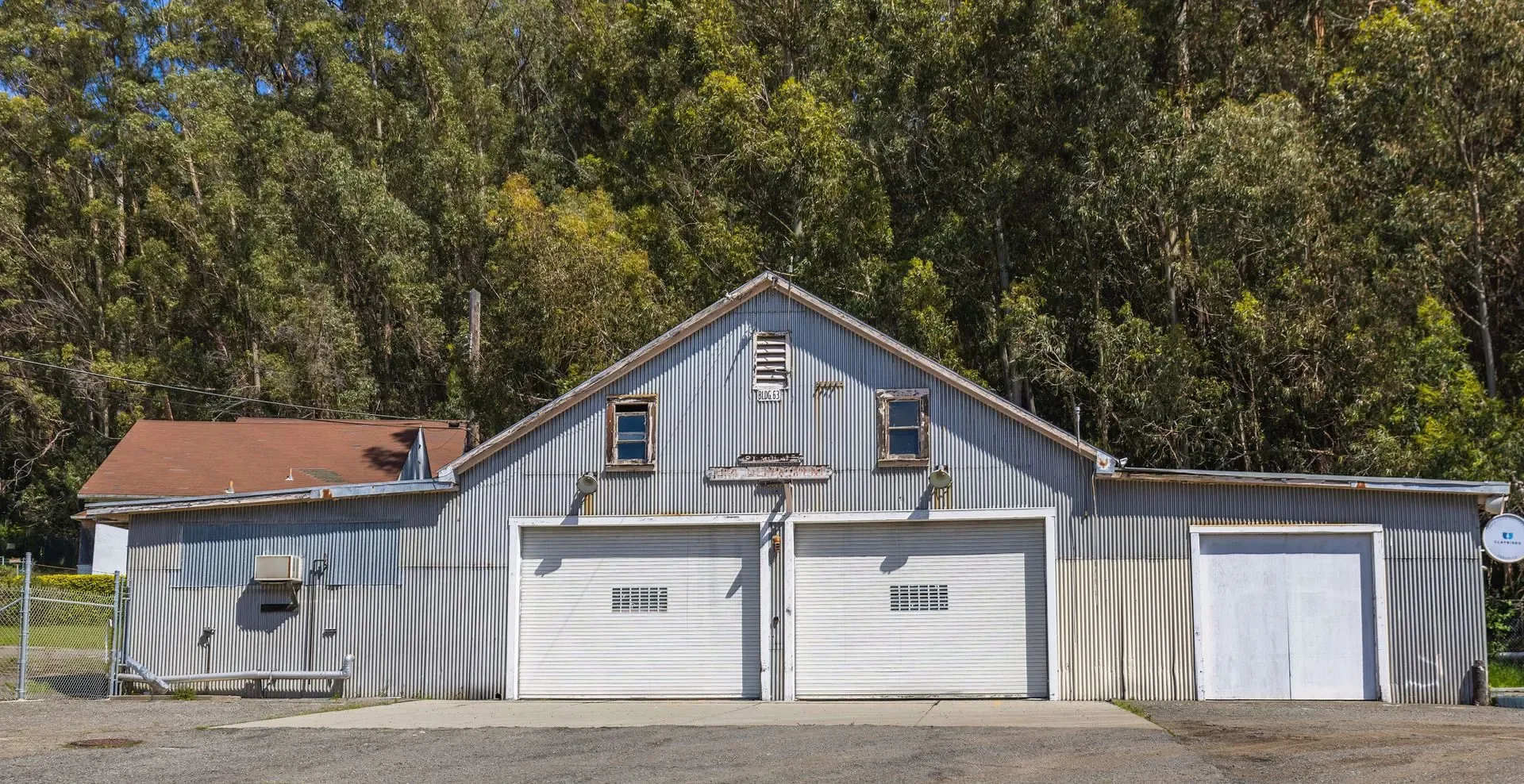 Detached Garage Builders in Wichita, Kansas - Perma-Column & Steel Garage Builds